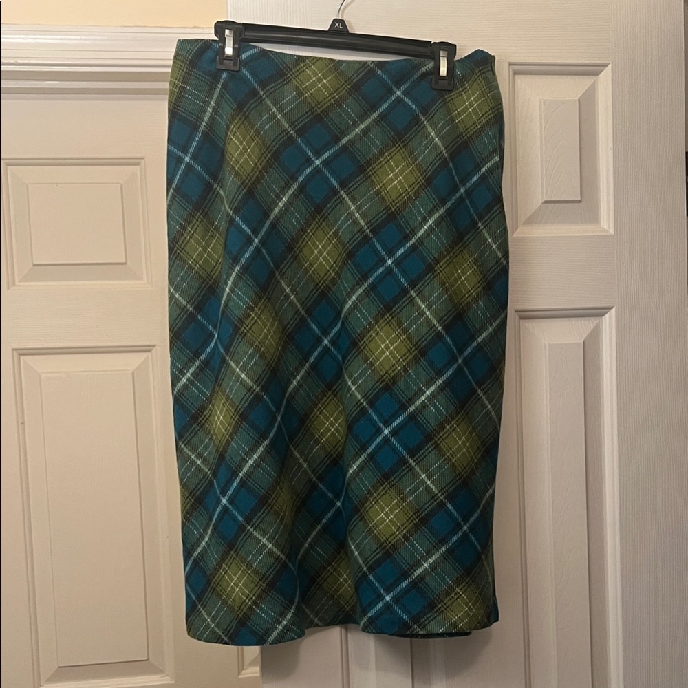 Elegant Plaid A-Line Skirt in Blue and Green